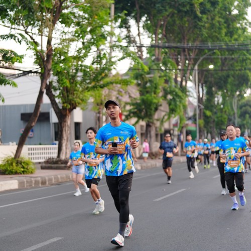 Race photo from SURABAYA ISOPLUS MARATHON 2026