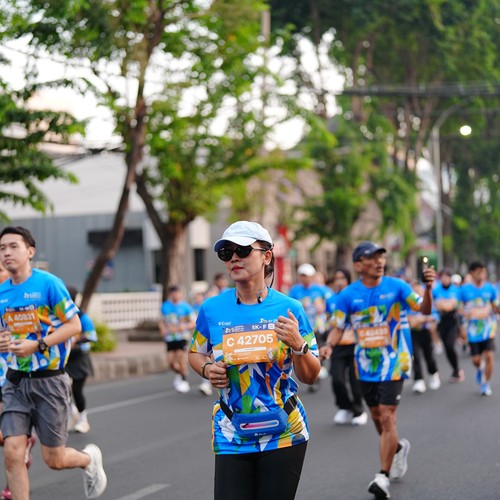 Race photo from SURABAYA ISOPLUS MARATHON 2026