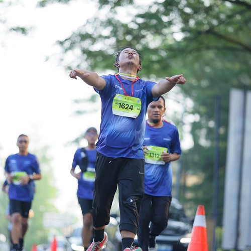 Race photo from BOGORUN 2026