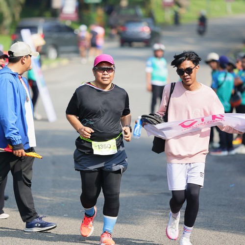 Race photo from BOGORUN 2026