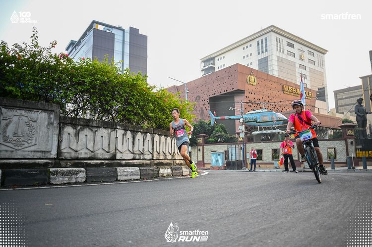 Race photo from Smartfren Run 2025 