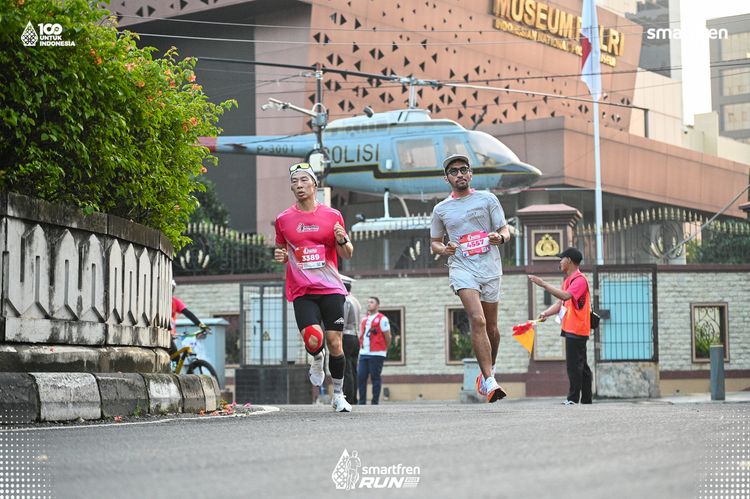 Race photo from Smartfren Run 2025 