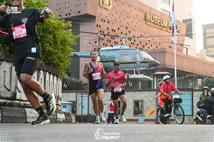 Race photo from Smartfren Run 2025 