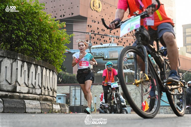 Race photo from Smartfren Run 2025 