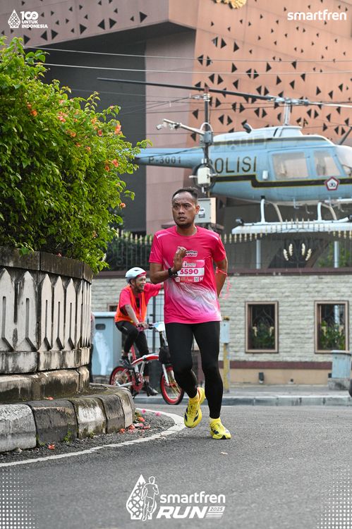 Race photo from Smartfren Run 2025 