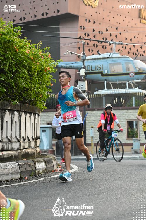 Race photo from Smartfren Run 2025 