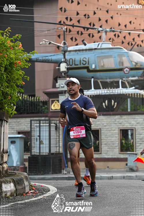 Race photo from Smartfren Run 2025 