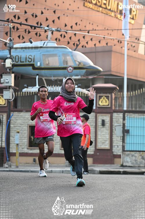 Race photo from Smartfren Run 2025 