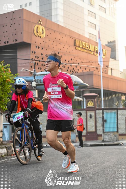 Race photo from Smartfren Run 2025 