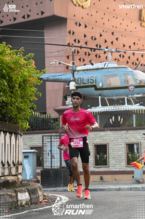 Race photo from Smartfren Run 2025 