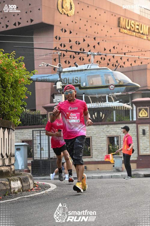 Race photo from Smartfren Run 2025 