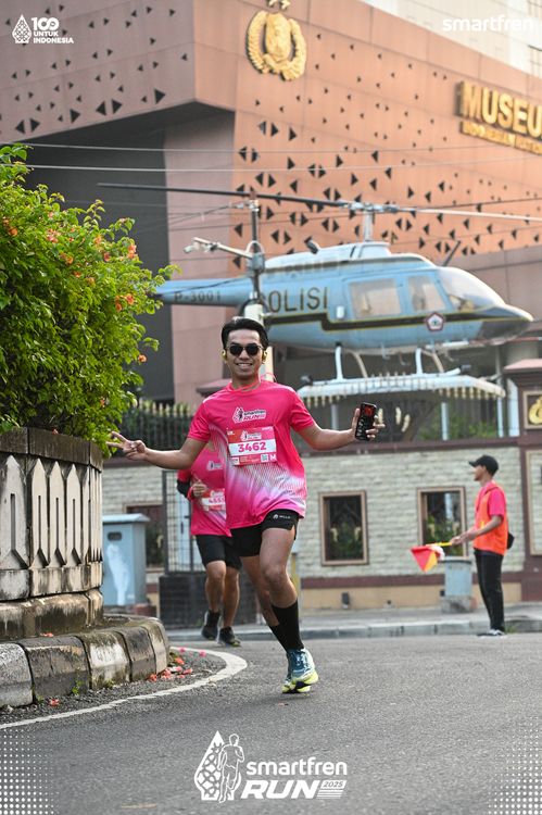 Race photo from Smartfren Run 2025 