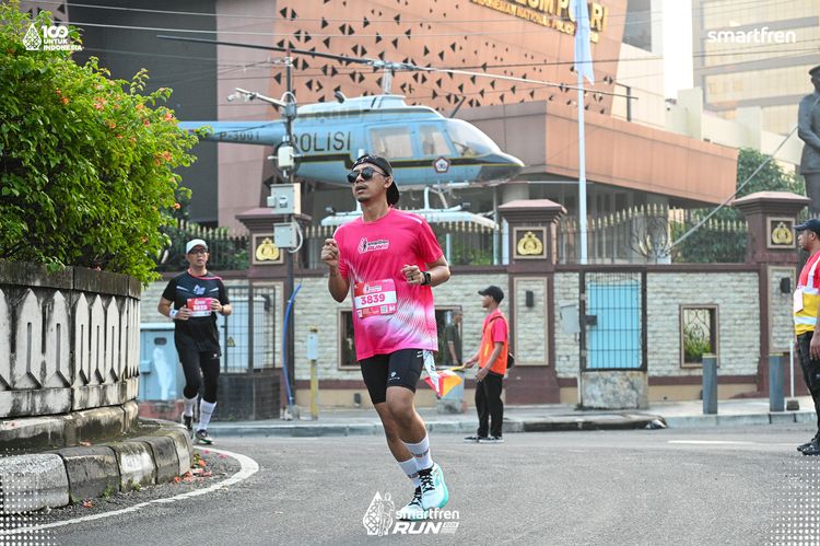 Race photo from Smartfren Run 2025 
