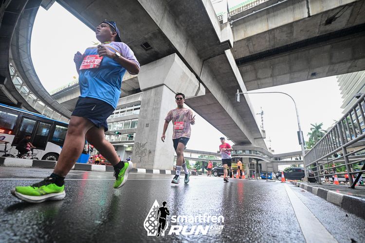 Race photo from Smartfren Run 2024