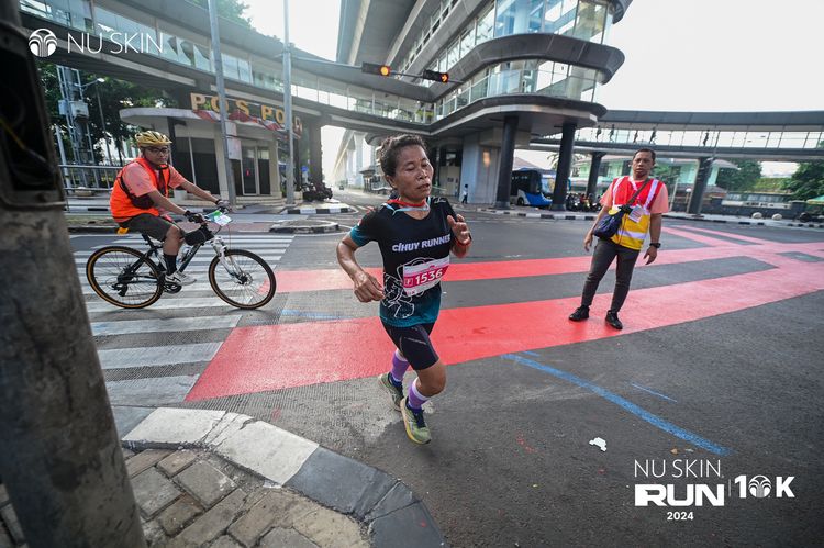 Race photo from Nu Skin Run 10K