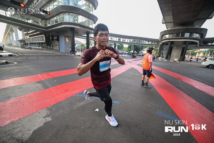 Race photo from Nu Skin Run 10K