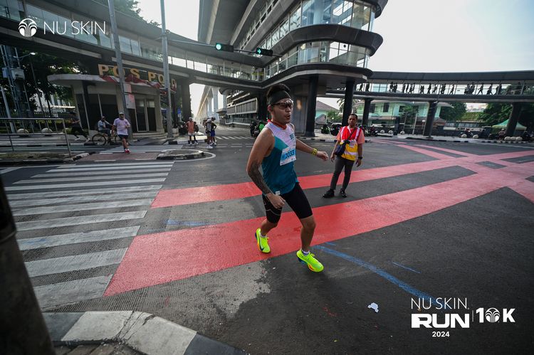 Race photo from Nu Skin Run 10K