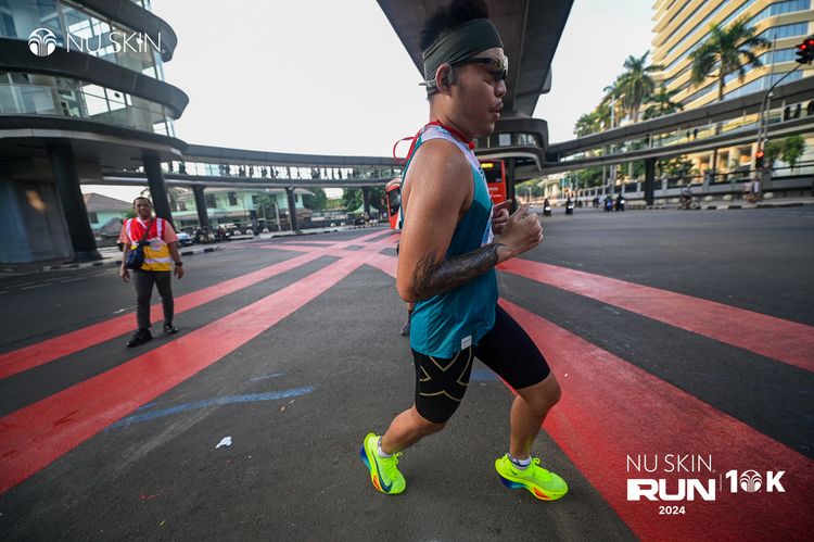 Race photo from Nu Skin Run 10K