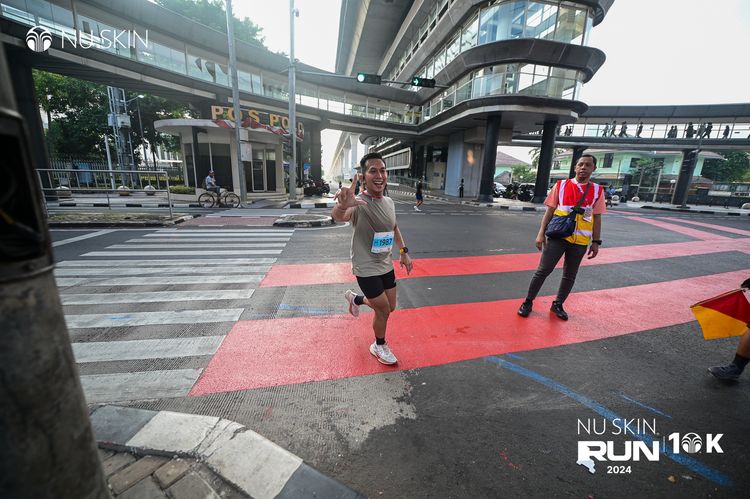 Race photo from Nu Skin Run 10K
