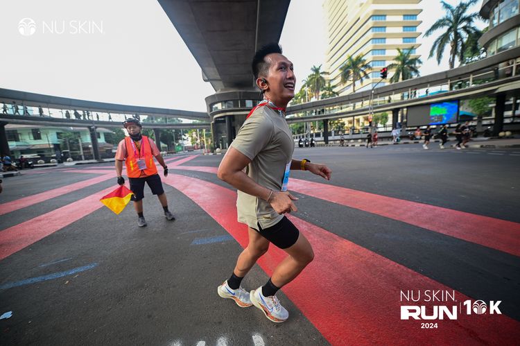 Race photo from Nu Skin Run 10K