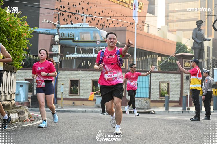 Race photo from Smartfren Run 2025 