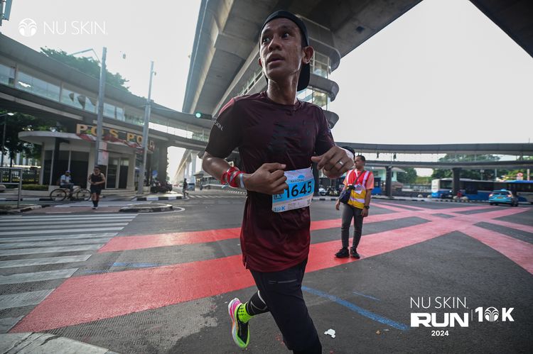 Race photo from Nu Skin Run 10K