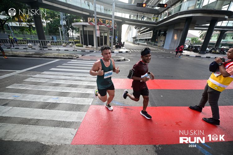 Race photo from Nu Skin Run 10K