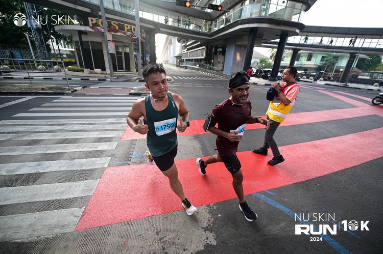 Race photo from Nu Skin Run 10K