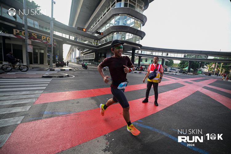 Race photo from Nu Skin Run 10K