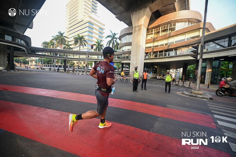 Race photo from Nu Skin Run 10K