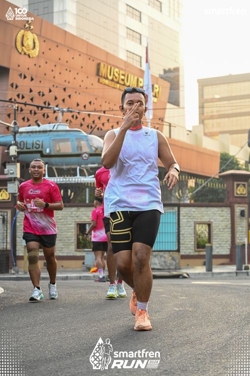 Race photo from Smartfren Run 2025 