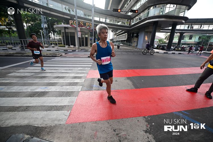 Race photo from Nu Skin Run 10K