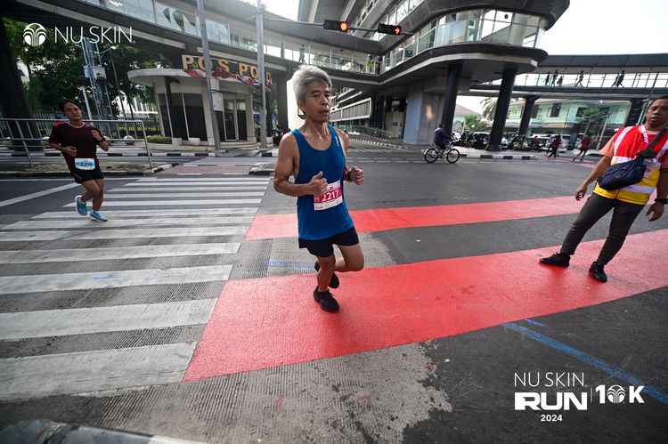 Race photo from Nu Skin Run 10K