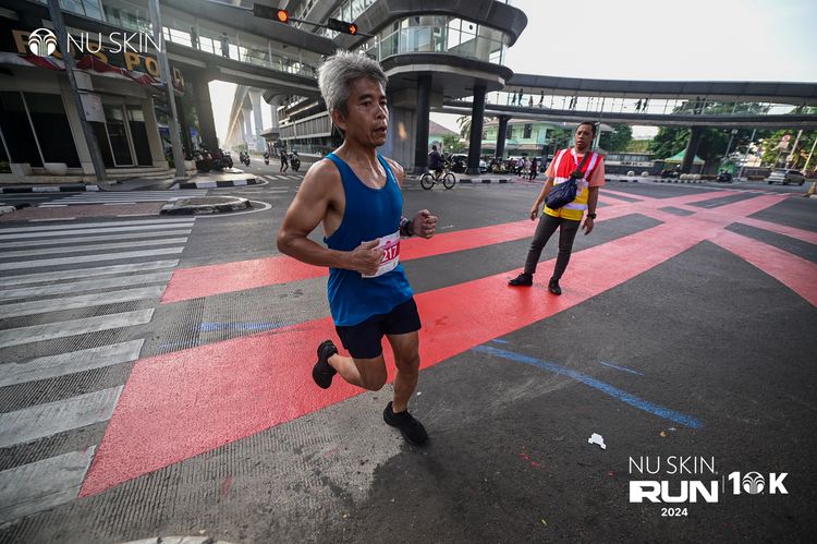 Race photo from Nu Skin Run 10K