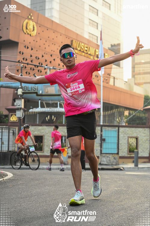 Race photo from Smartfren Run 2025 