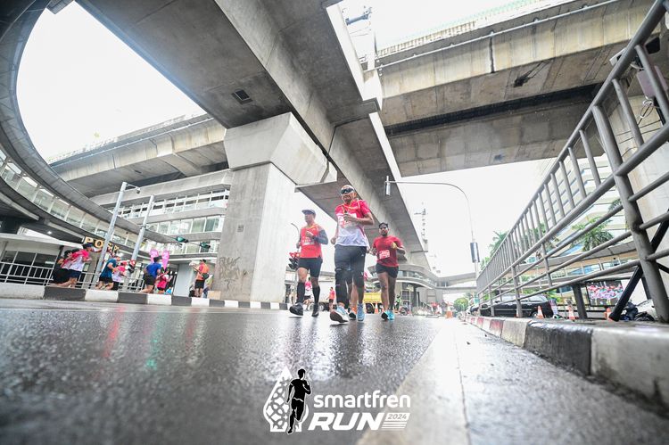 Race photo from Smartfren Run 2024
