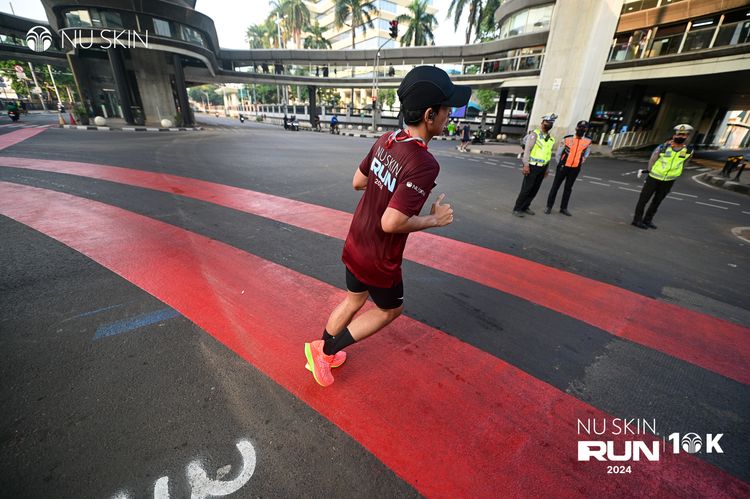 Race photo from Nu Skin Run 10K