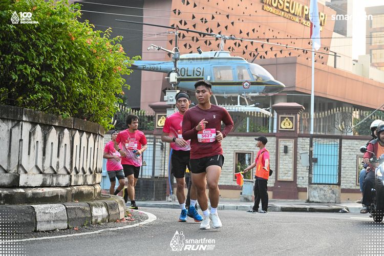 Race photo from Smartfren Run 2025 