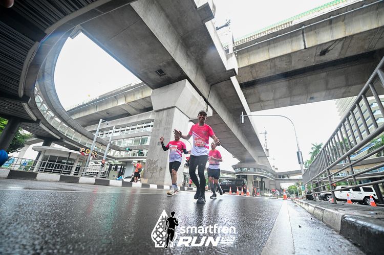 Race photo from Smartfren Run 2024
