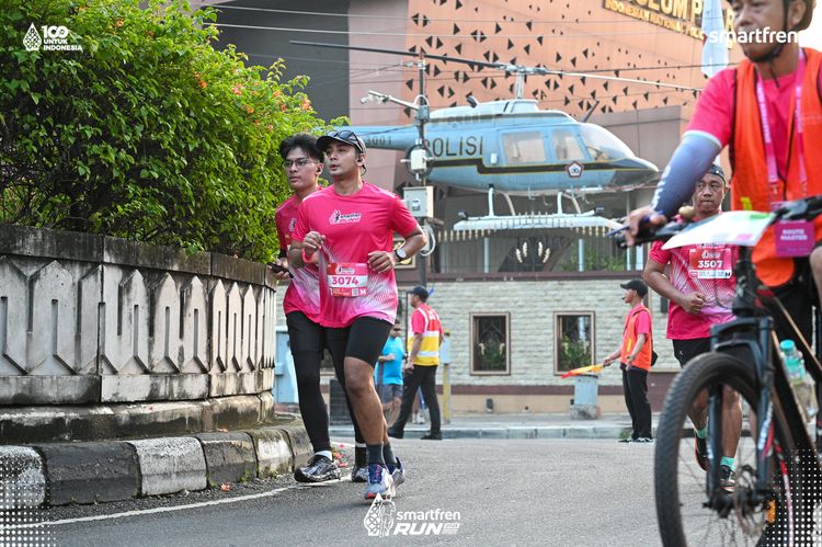 Race photo from Smartfren Run 2025 