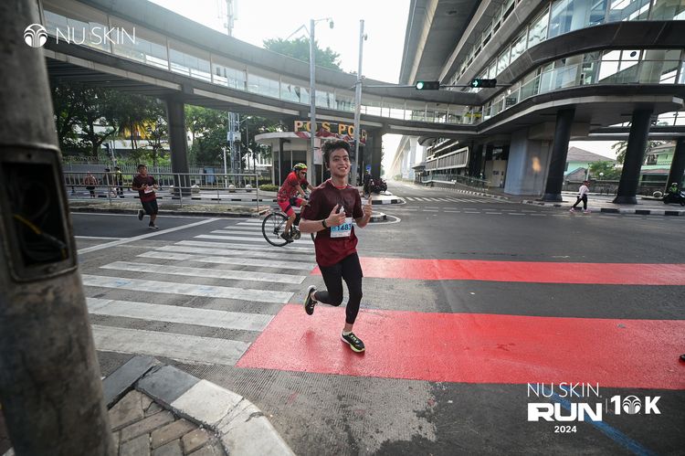 Race photo from Nu Skin Run 10K