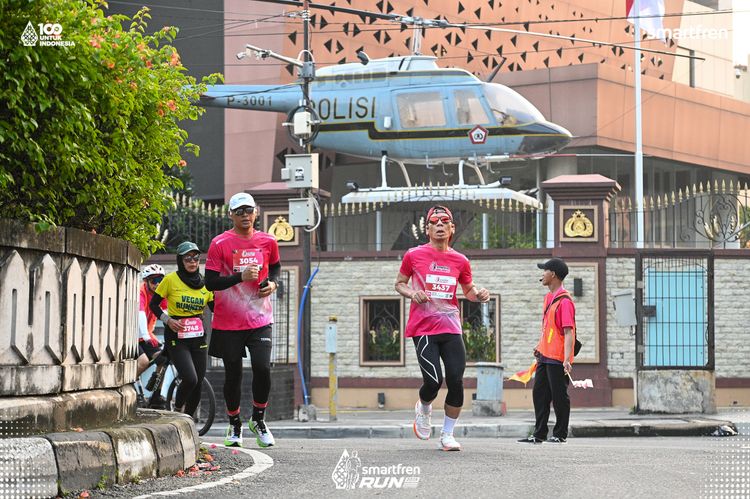 Race photo from Smartfren Run 2025 