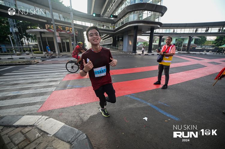 Race photo from Nu Skin Run 10K