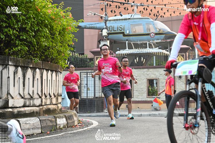 Race photo from Smartfren Run 2025 