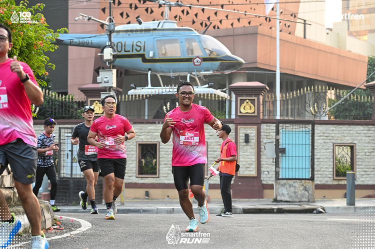 Race photo from Smartfren Run 2025 