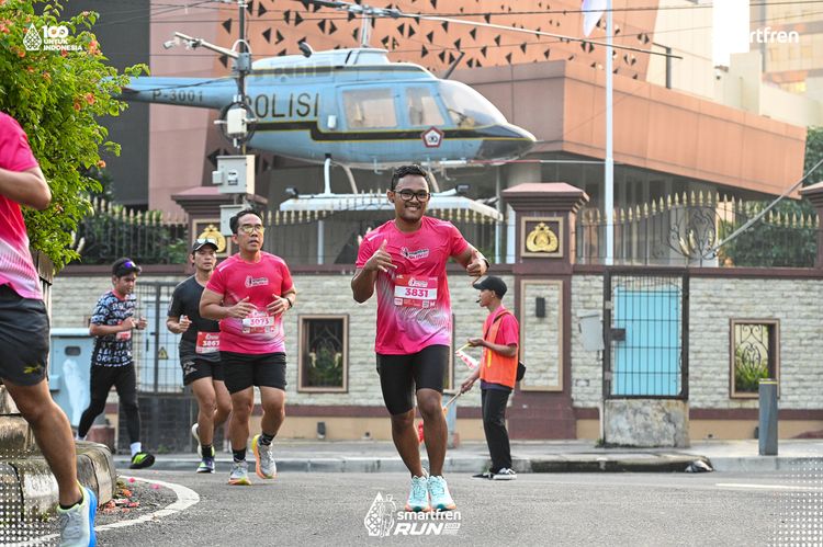 Race photo from Smartfren Run 2025 