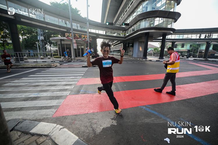 Race photo from Nu Skin Run 10K