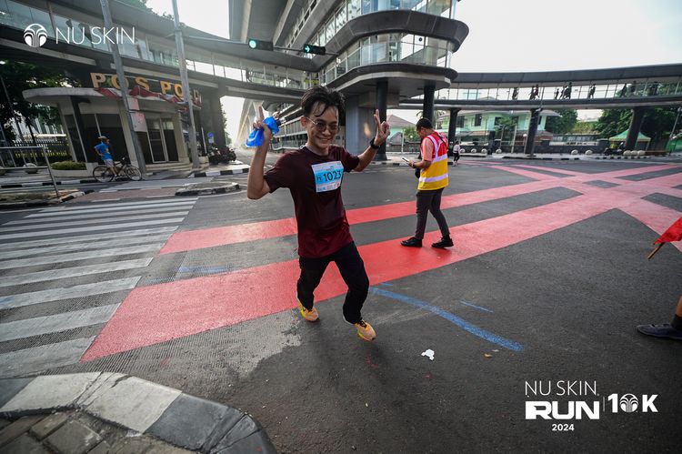 Race photo from Nu Skin Run 10K