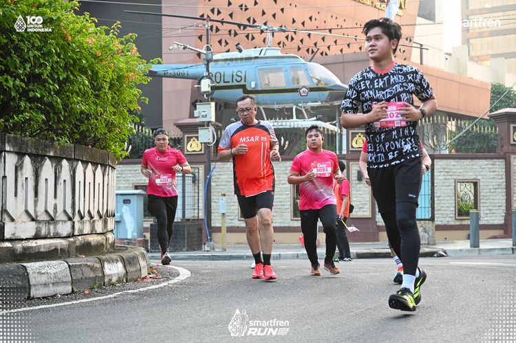 Race photo from Smartfren Run 2025 