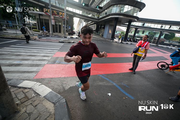Race photo from Nu Skin Run 10K